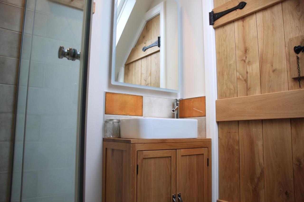 Charming And Luxury Retreats On Our Farm Billingshurst Exterior foto