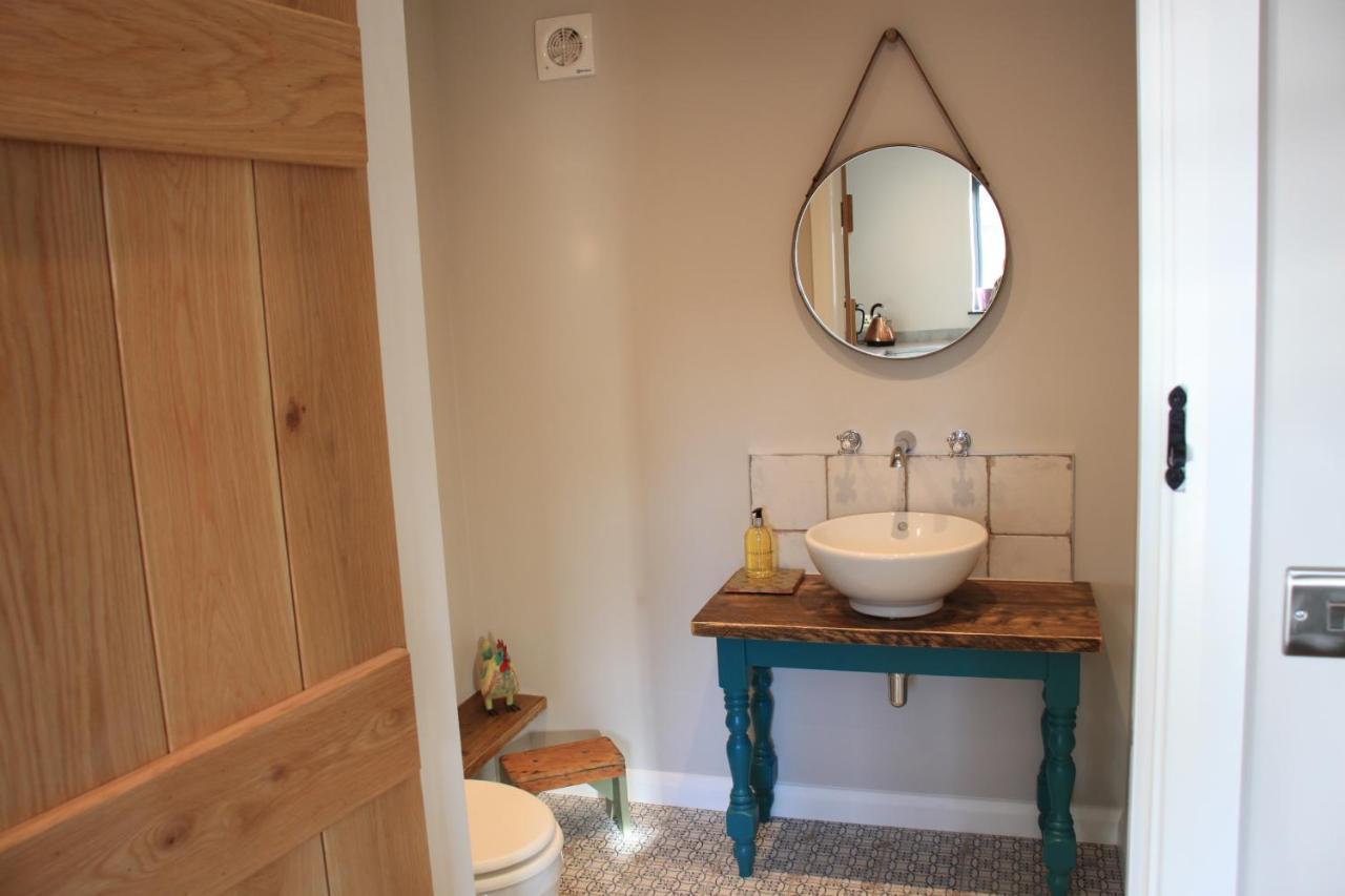 Charming And Luxury Retreats On Our Farm Billingshurst Exterior foto